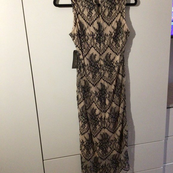 Dress - Picture 3 of 3